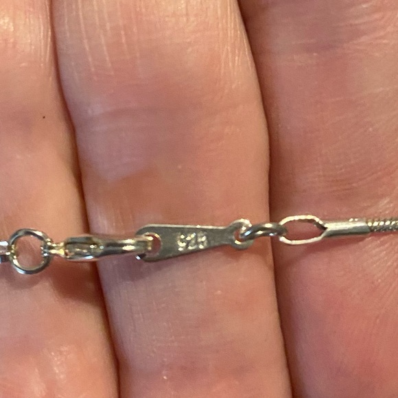 Silver Locket. - Picture 3 of 5